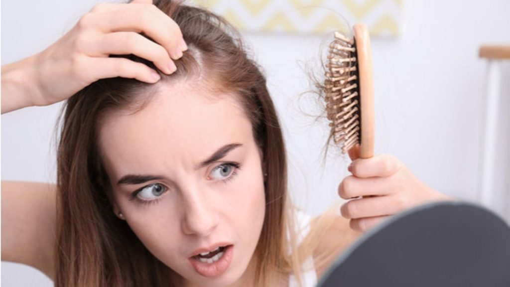 Cara Mengatasi Rambut Rontok dengan Herbal: 12 Tips Alami untuk Rambut Lebih Kuat dan Sehat