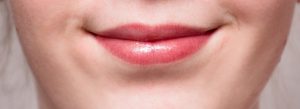 Cara Memerahkan Bibir Secara Alami, Wanita Wajib Tahu!