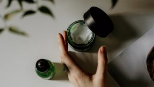 Urutan Memakai Skincare Malam Hari