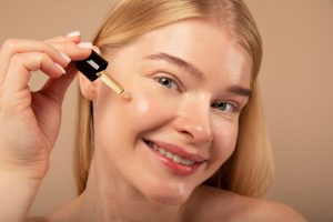 Kulit Kering dan Kusam? Hyaluronic Acid Bisa Jadi Solusinya!