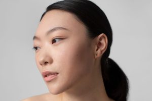 11 Tips Ampuh agar Kulit Wajah Kencang dan Awet Muda