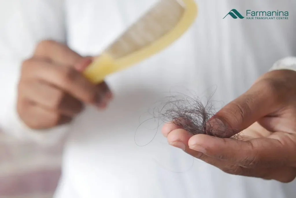 Rambut rontok.